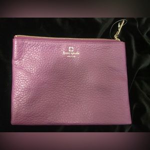 Kate Spade pebbled leather zippered pouch/clutch NEW gold logo